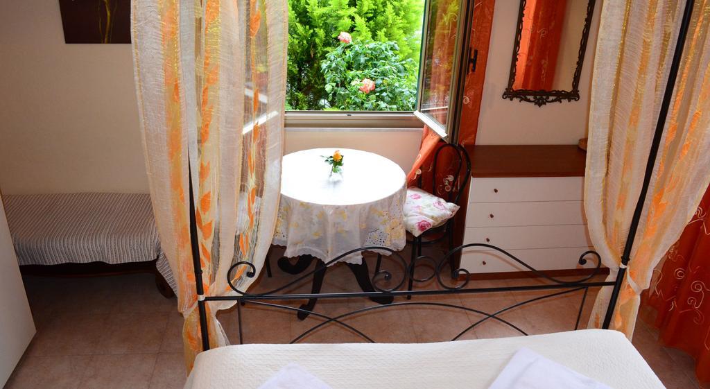La Casa Delle Rose Room With Air Conditioning 라스페치아 외부 사진